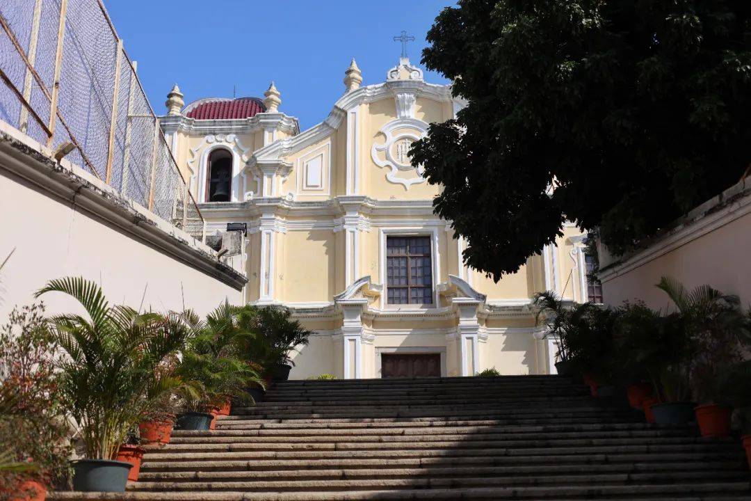 澳门旅行,深巷里发现一个"小三巴",比大三巴牌坊更值得去打卡_若瑟