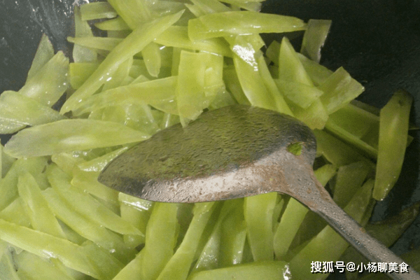 07ab184855fc47f1a1aad395ba7e2be6.png