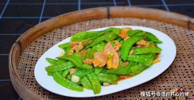 “KOK体育全站app”
豌豆炒肉片怎样做好吃？试试广东这个特色做法 清脆爽口百吃不腻(图1)