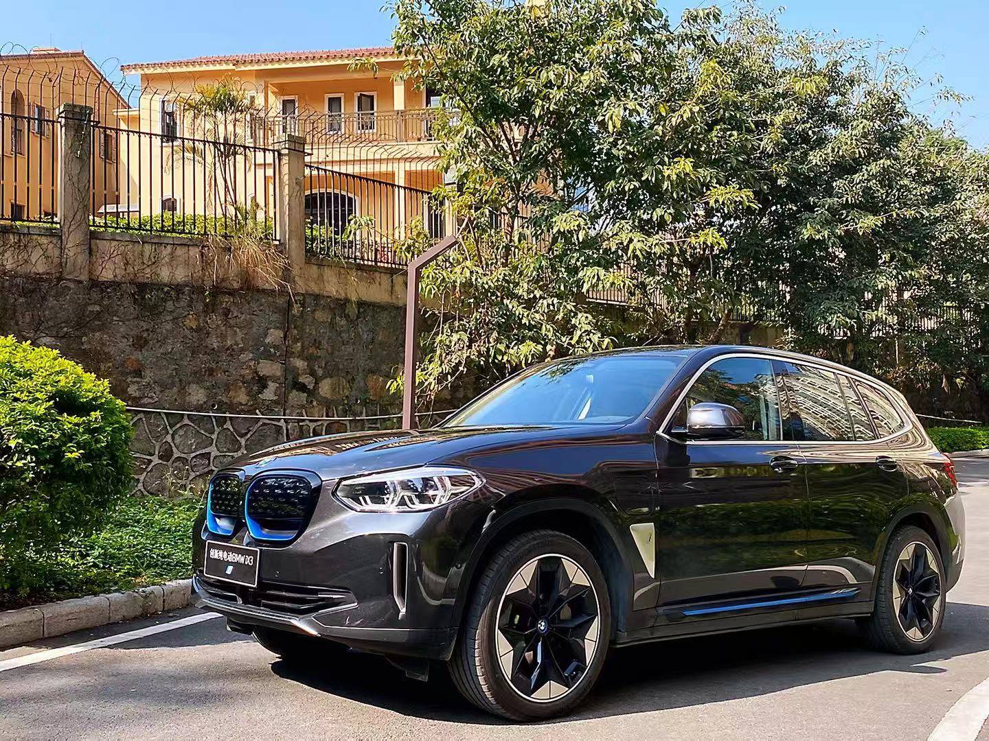 创新纯电动BMW iX3，定义新能源市场新高度-求是汽车