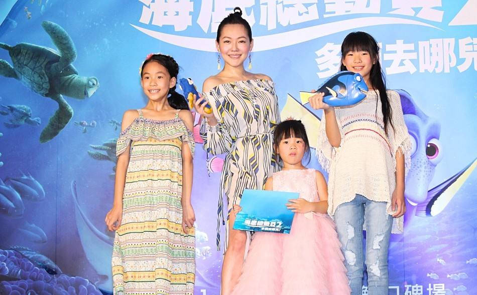 王祖藍二胎得女宣布「收工」，稱兩個女兒已足夠！明星為啥生女孩多？ 娛樂八卦吃瓜 第8张