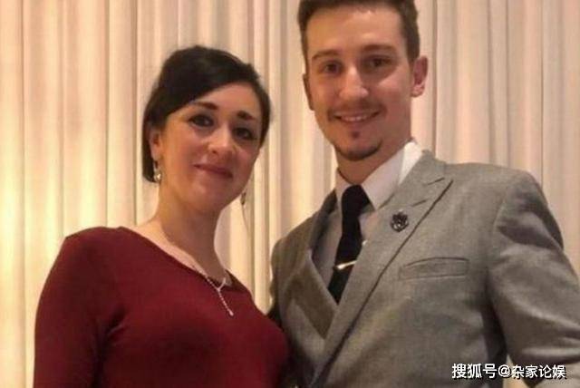 原创当年非诚勿扰的“灯王”，全场零灭灯，如今晒照片女友，却已换人