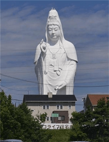 日本最大观世音像，内装电梯可直达头顶，当地人晚上却不敢出门！