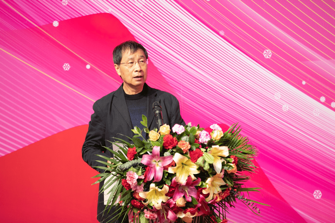 原故宫博物院常务副院长李季致辞