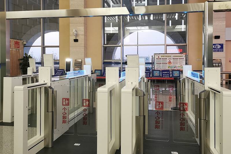 吐鲁番机场安检自助验证闸机上线助力智慧机场建设