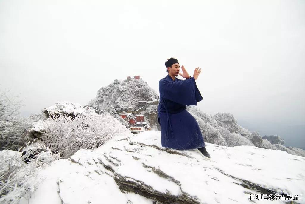 风雪武当山仙境藏玄机大雪封山时道人隐士都在干什么