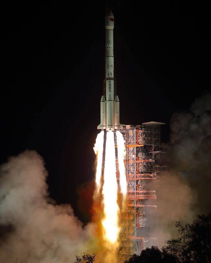 火箭发射成功工作人员激动到哭 977043154b6b45459130a97c3185d38a.jpeg