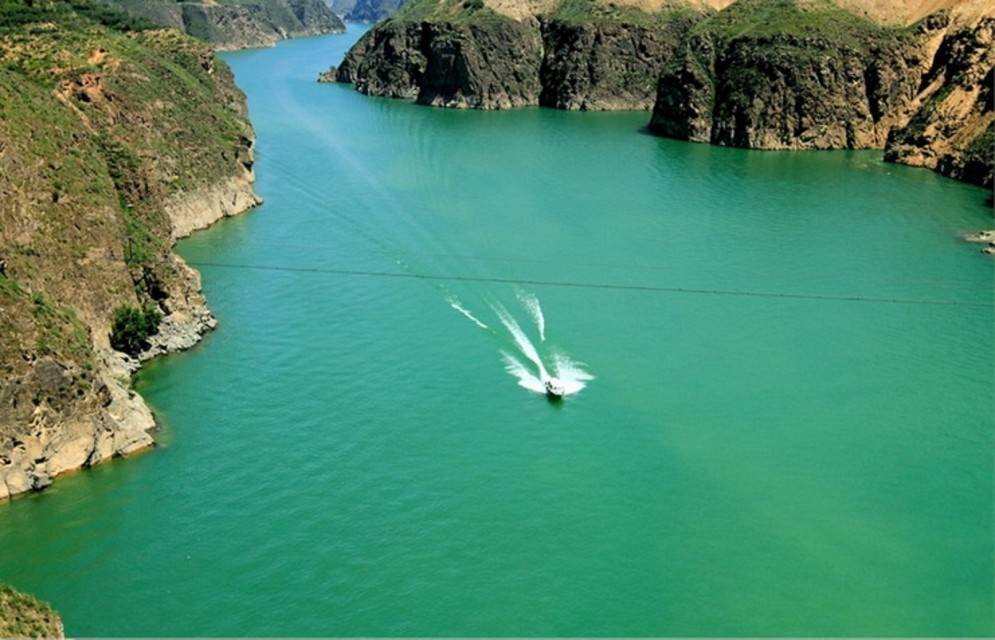 甘肃一水库，距离兰州仅80公里，被誉为“塞外三峡”！