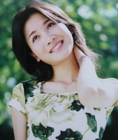 他是國家一級演員偏愛父女戀，53歲三婚娶90後妻子，至今還在拼生兒子 娛樂八卦吃瓜 第7张