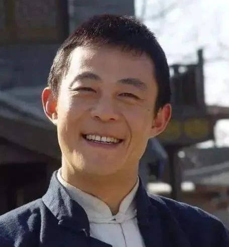 他是國家一級演員偏愛父女戀，53歲三婚娶90後妻子，至今還在拼生兒子 娛樂八卦吃瓜 第3张