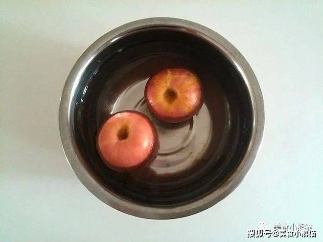 【火狐电竞官网】
手把手教你做法国烘焙教程:颜值超高又好吃的烤苹果饼 口感超好(图2) 【火狐电竞官网】
手把手教你做法国烘焙教程:颜值超高又好吃的烤苹果饼 口感超好(图2)