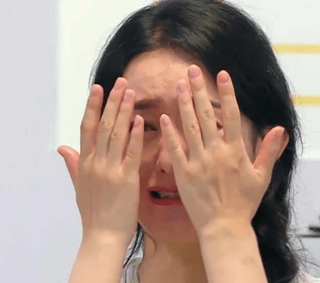 李嫣退出公益,李亚鹏发长文感慨,暗示新女友海哈金喜接棒?