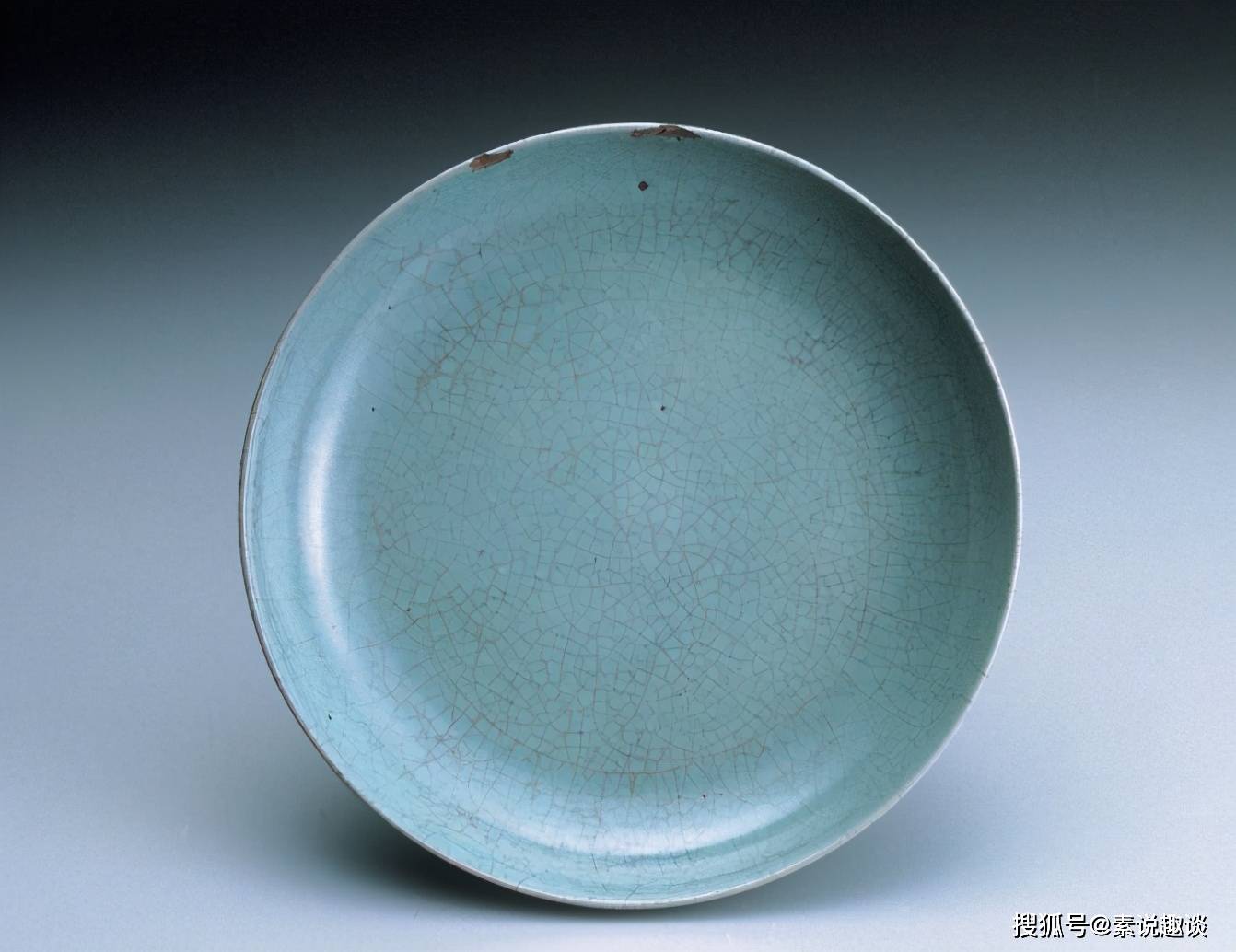 北宋 汝窯 稜花 青磁盤 中国古玩 665 北宋 汝窯 稜花 青磁盤 中国古玩 665 北宋 汝窯 稜花 青磁盤 中国古玩