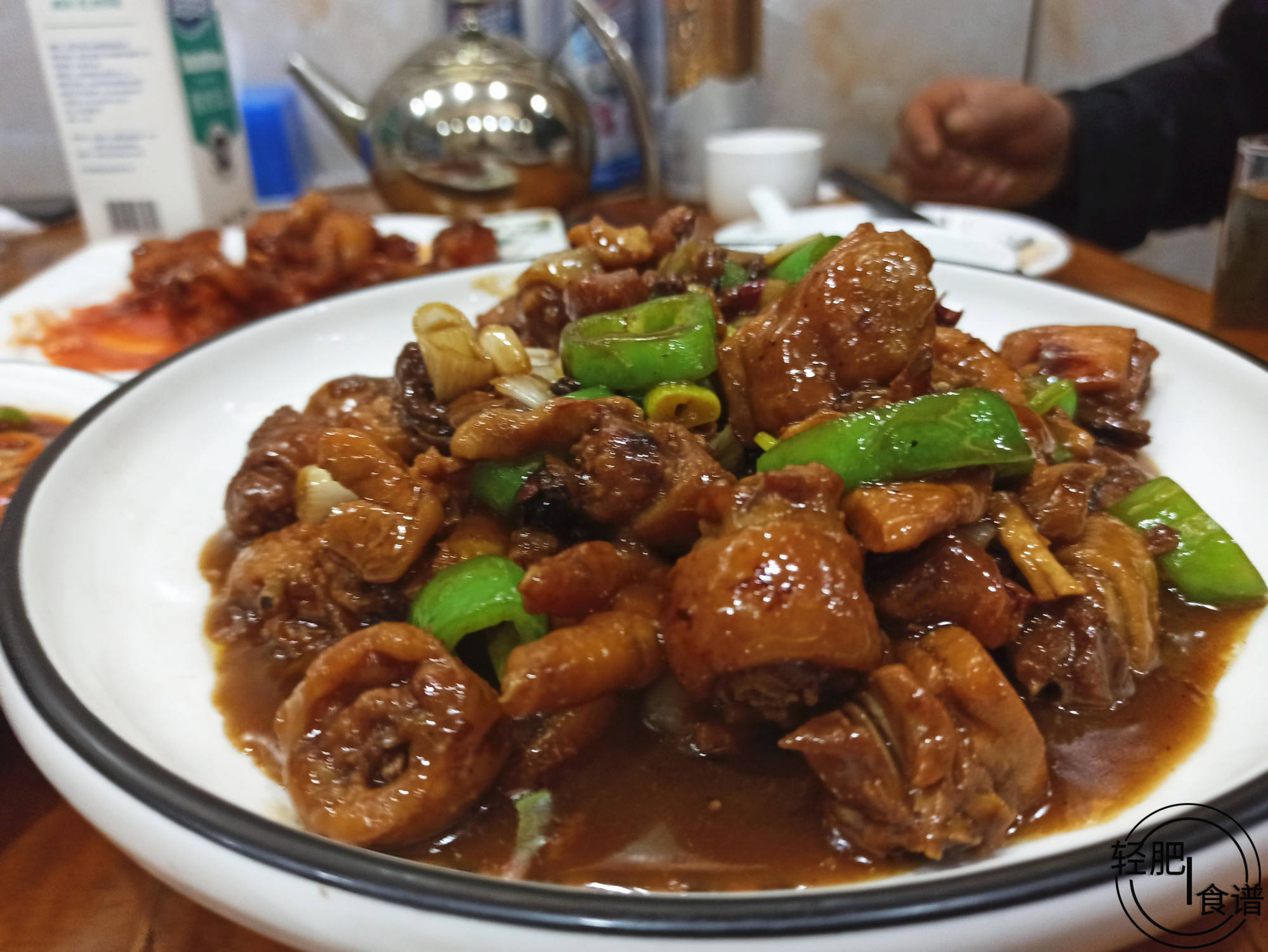 山东菜馆的6道菜,有鸡有鱼150元真不贵,但越吃越觉得不值
