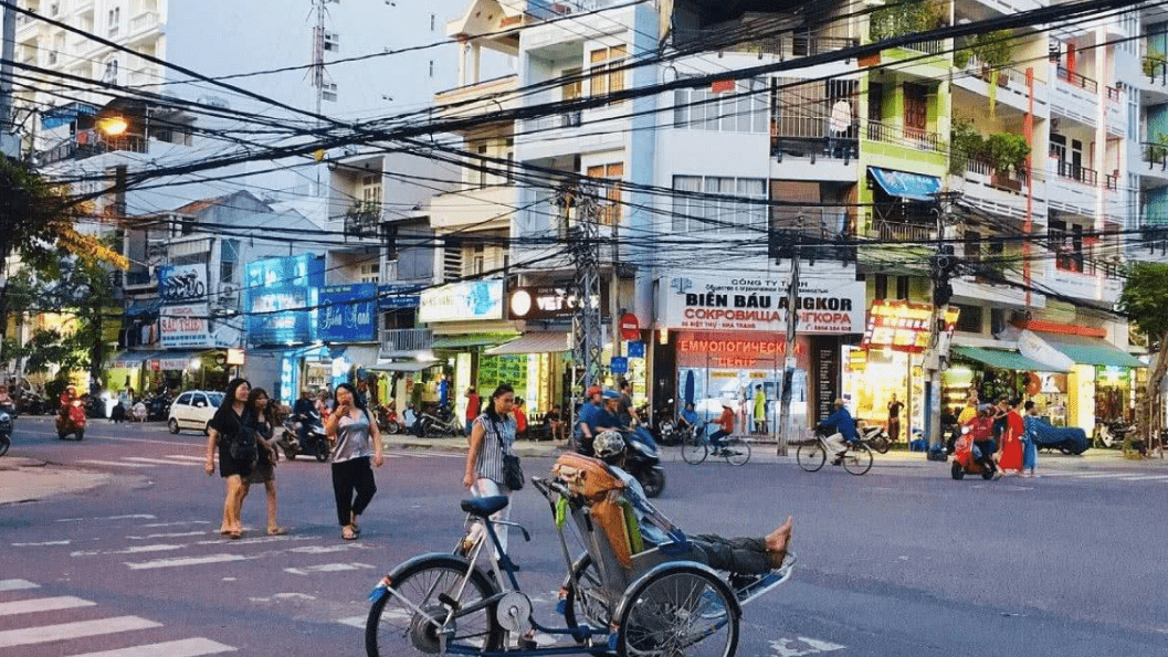 为什么三亚是gdp那么低_三亚风景图片(2)