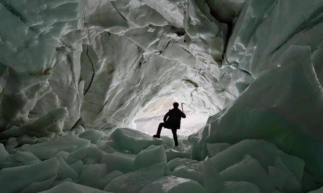 消失在冰川里的“冰川哥”：为拍最好画面坠落冰瀑，追求完美