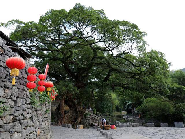 距桂林100多公里处，一座静谧的千年古镇，被誉为“梦境家园”
