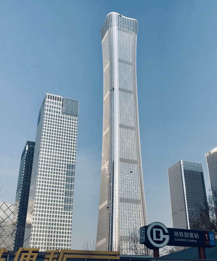 让老外点赞的中国首创——“空中造楼机”，百米超高层最快1年建成！_建筑