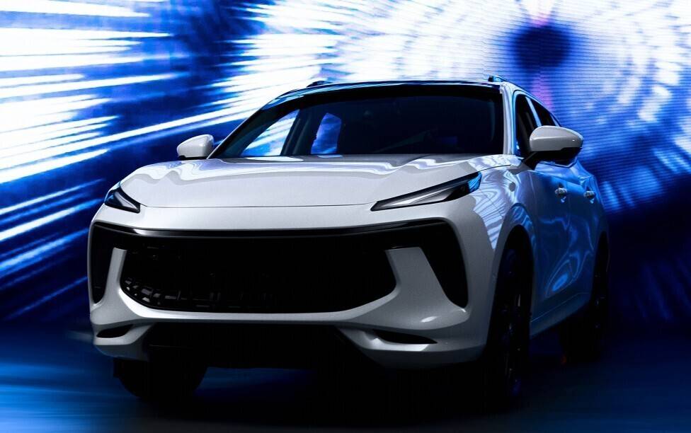 东风火爆推王牌SUV,看起来超跑!