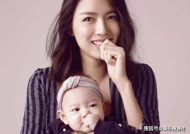 "世界小姐"张梓琳宣布喜怀二胎!时隔四年在怀孕,身材依旧完美!
