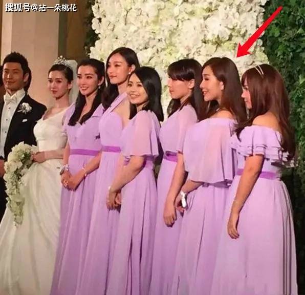 现在看黄晓明的2个亿"世纪婚礼,伴郎伴娘团才是真正豪华阵容!