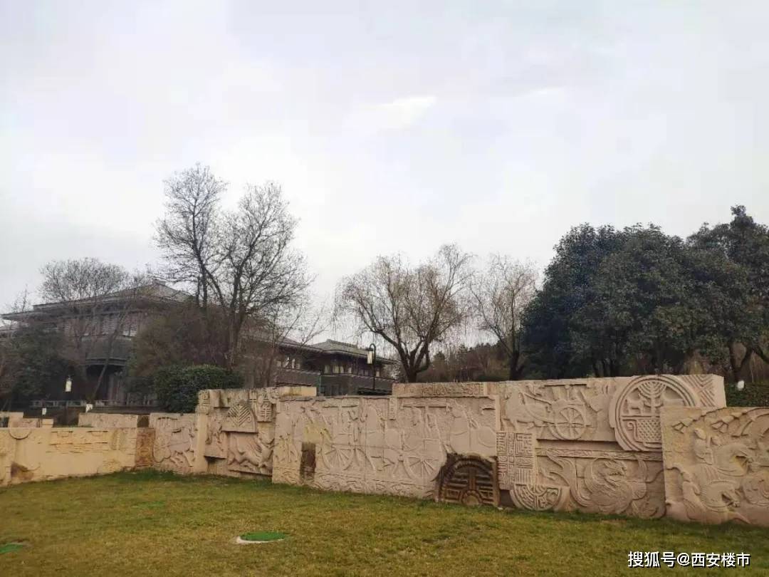 凤凰池人口_临潼凤凰池生态谷图片