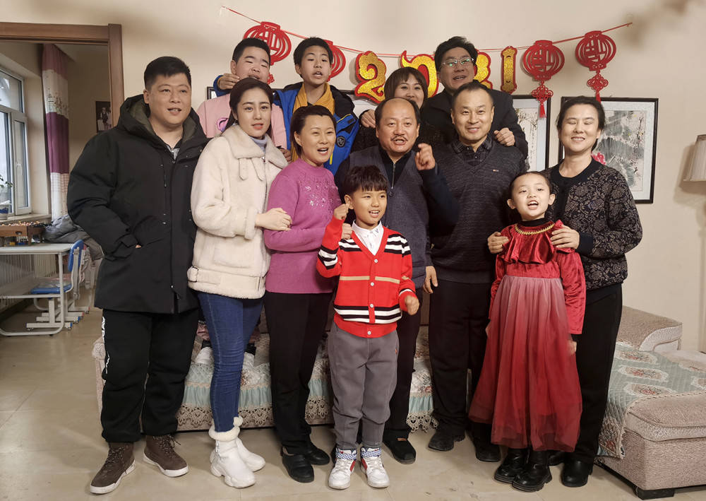 父母爱情全家福的照片 801deebc14fe49049a365188b9cb363f.jpeg