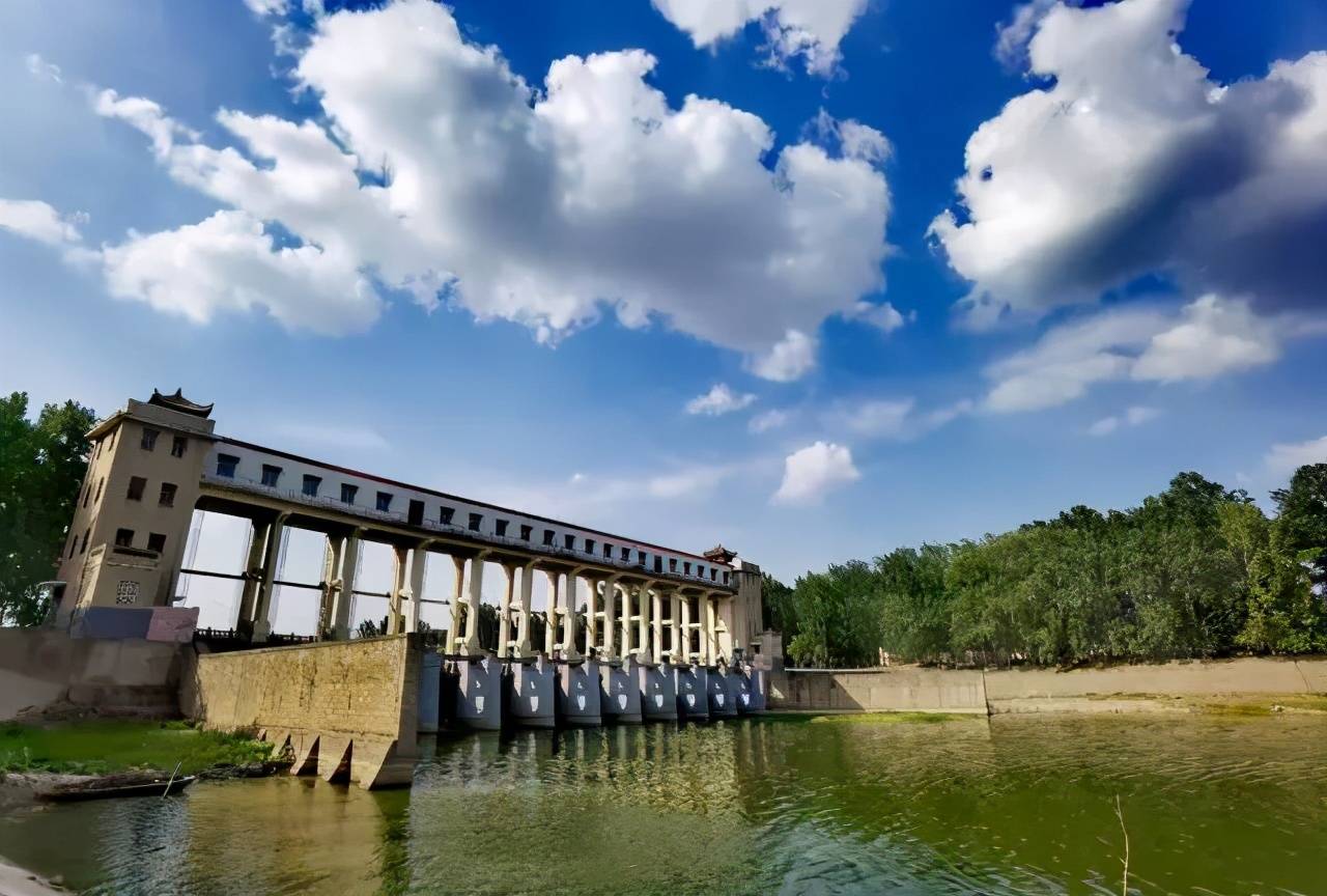 1975年,为建设惠济河拦河闸,原孙营大队无偿贡献出600余亩良田用于新