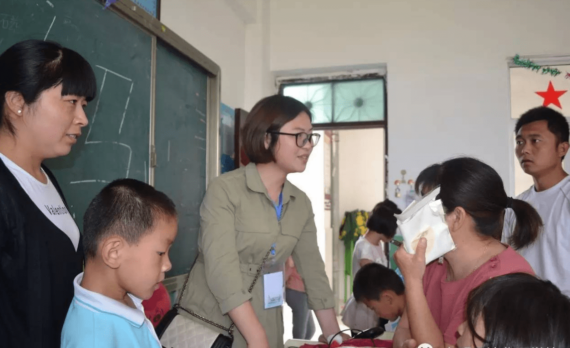 开家长会怎么穿搭学生_学生开家长会图片(3)