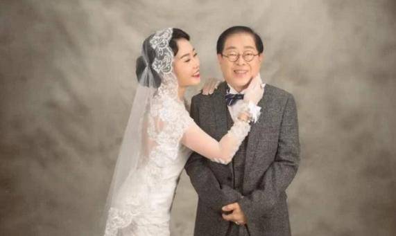 当年嫁给71岁富豪结婚生子的29岁女星,现在过得怎样了