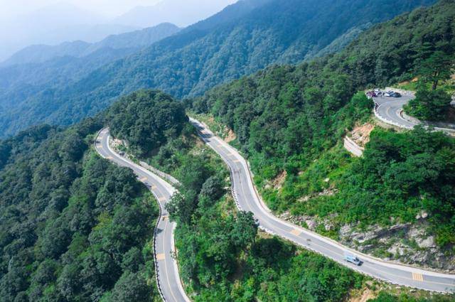 安徽马丁公路,自驾游爱好者的首选,坐落大别山中的网红旅游线路_金寨