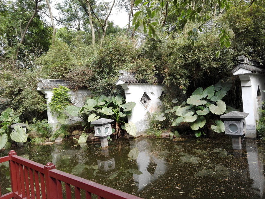 深圳园博园景观：白墙灰瓦的建筑，小桥流水的风韵，像极了江南