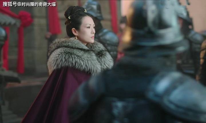 章子怡复出新剧造型真隆重,换了近30套造型