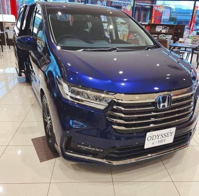 原装新本田奥德赛实车,外观很霸气,取祖传2.0L混合动力系统