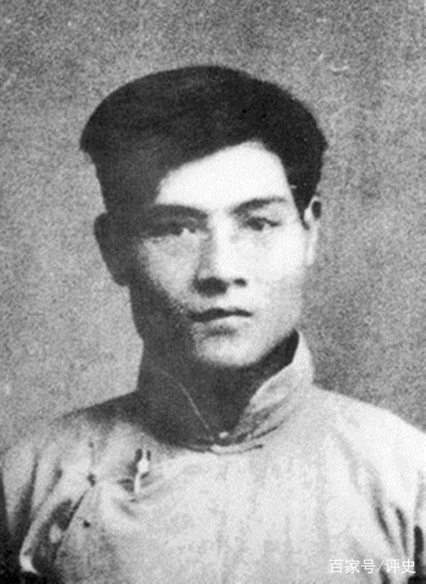 1979年,张国焘在加拿大病逝,死前叮嘱儿子,他的墓要朝向东南(中国).