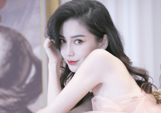 原以为杨颖穿礼服最美直到看到她穿清宫装这气质谁顶得住
