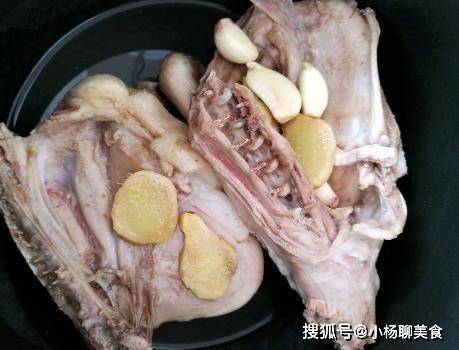 猪肉怎么才能煮烂 0757820c42f848a79544316ea60f82ca.jpeg