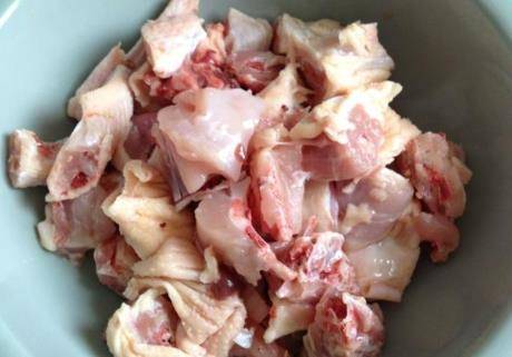 鸡肉怎么处理腥味 60c49971288a47d490bcd3a13f76ccd2.jpeg