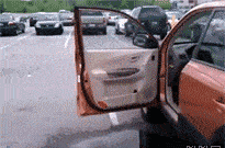 搞笑gif段子:编辑狗子你这是什么造型啊!