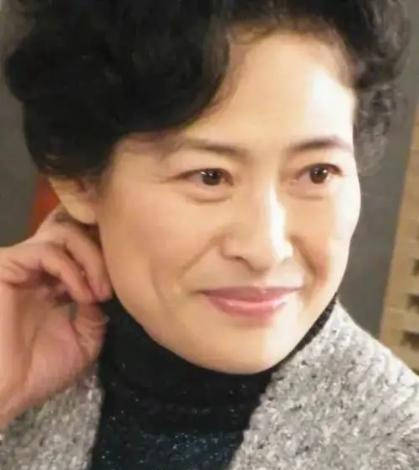 老戏骨许娣:前半生被"戏曲"耽误,后半生与丈夫假戏真做