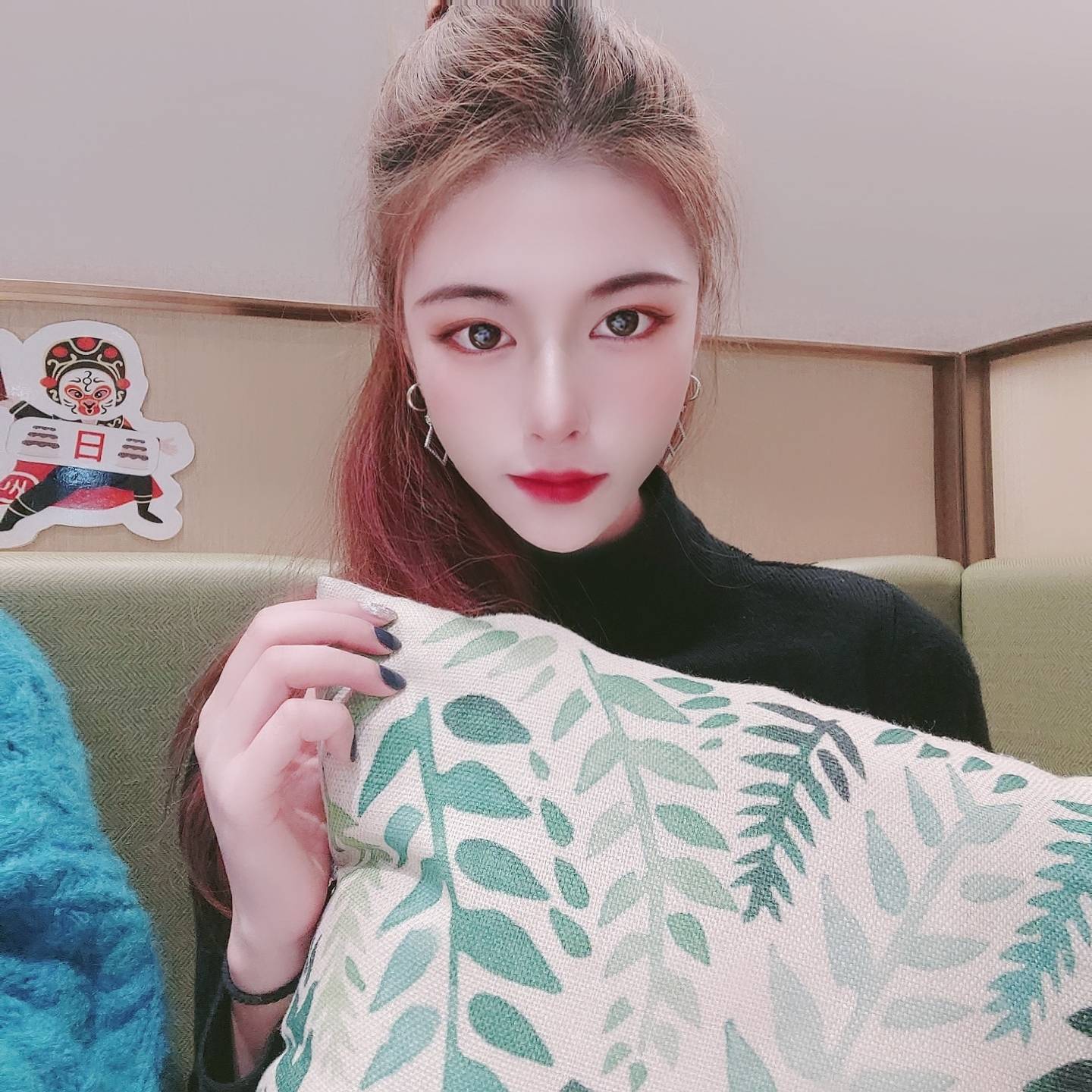 主播"驾到"|长腿美女的反差萌:外表高冷,内心可爱(日升文化)