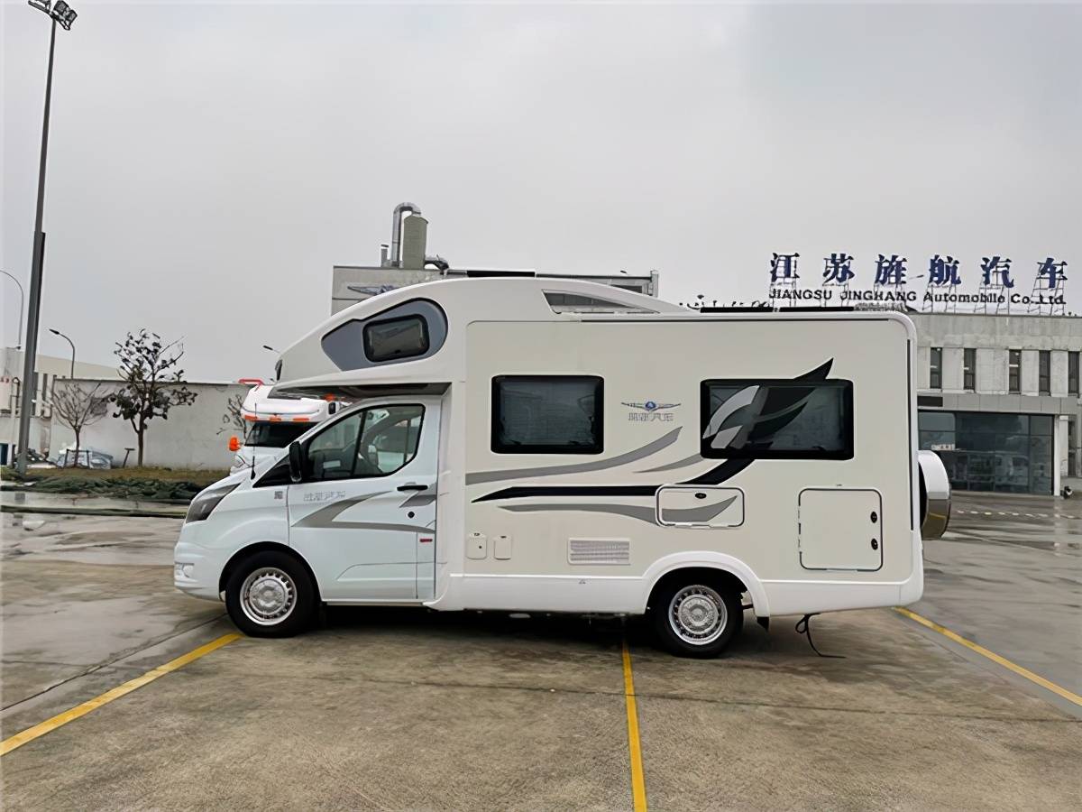 福特新全顺v362定制c型自行式房车旌航mxⅢ房车