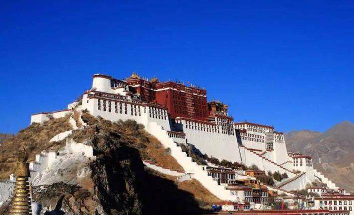 布达拉宫高清大图近照 42e782a34bce4cc98f018eba7272224b.jpeg