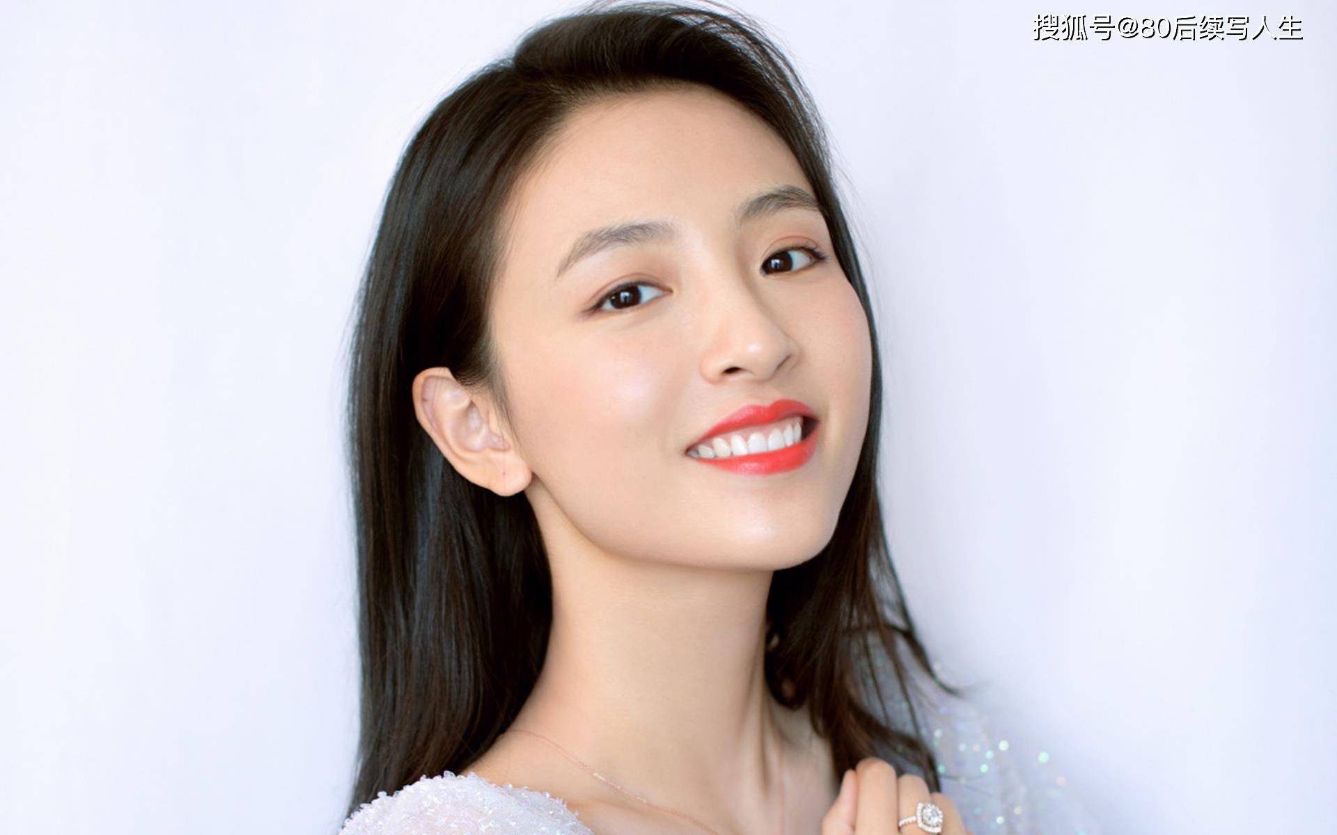 吴倩清纯美女桌面壁纸 美女吴倩壁纸