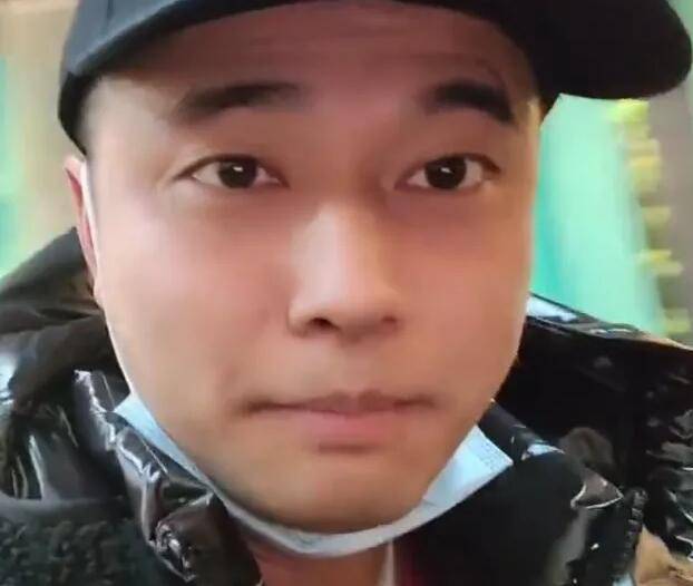 虎牙集梦会长回归 自称进去一个月没吃肉,演示蹲着吃面很心酸