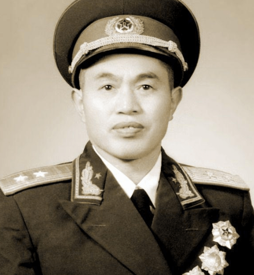 1955年授衔时,皮定均被破格提为中将,为何一中将副部长降为少将