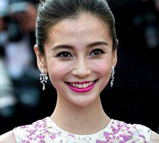 明星被高清镜头怼脸拍杨幂热巴赵丽颖baby刘亦菲欧阳娜娜谁更美