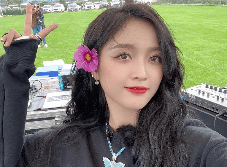 继吴宣仪赖美云后,火箭少女又一甜妹演新剧?网传男主