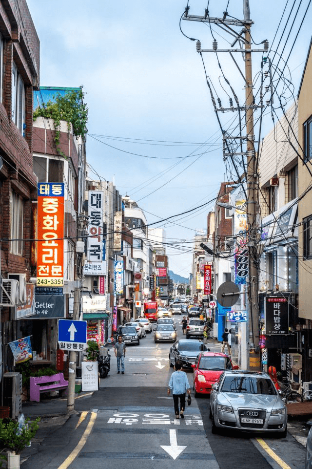 比起首尔的都市生活釜山更能让人感受到人间的烟火气