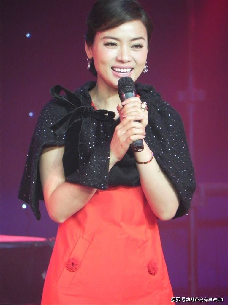 最美女歌唱家陈思思,由甜妹子,历炼为女汉子的人生